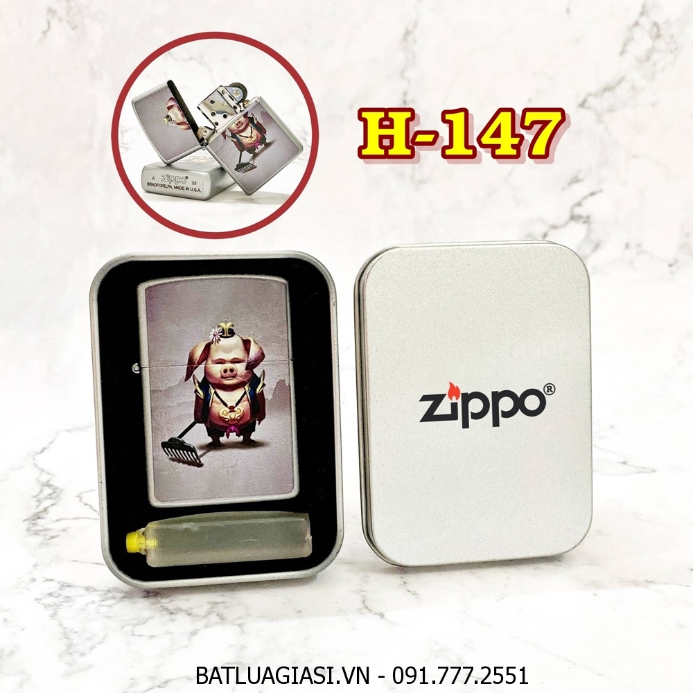 BẬT LỬA ZIPPO SƠN TĨNH ĐIỆN 2 MẶT CHỦ ĐỀ TÂY DU KÝ HÌNH TRƯ BÁT GIỚI (CÓ MỘC ĐÁY) (HỘP THIẾC KÈM XĂNG) H-147